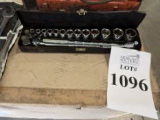 HUSKY SOCKET SET WITH METAL CARRYING BOX