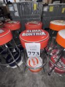 STANDARD BUTTON TOP BARSTOOL