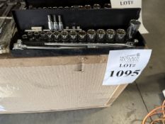 HUSKY SOCKET SET WITH METAL CARRYING BOX