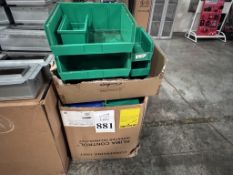 LOT CONSISTING OF PLASTIC SHELF ORGANIZERS