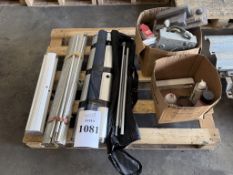 LOT CONSISTING OF ASSORTED ITEMS