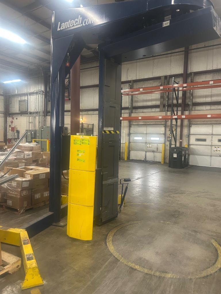 Lantech S300 Semi-Automatic Pallet Stretch Wrapper