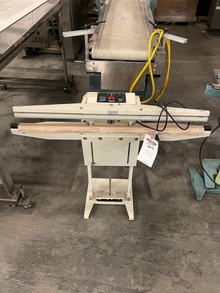 " Sealer Sales WN-900F Foot Pedal Bar Sealer