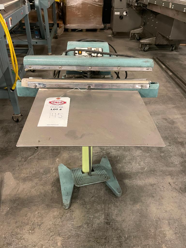 " TEW TISF-V Foot Pedal Bar Sealer