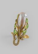 Exceptional Art Nouveau ring with large blister pearl