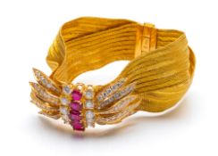EXTRAVAGANT MYCENAE RUBY DIAMOND BRACELET