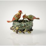 Pillendose mit Vogelnest