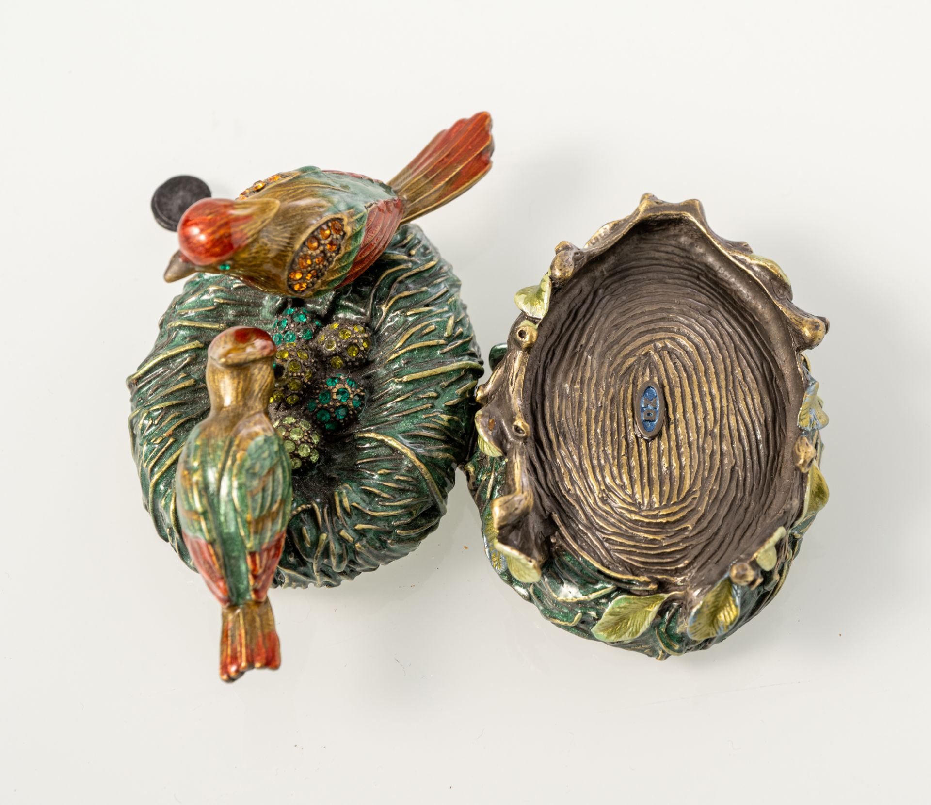 Pillendose mit Vogelnest - Bild 4 aus 4