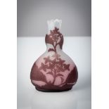 Vase mit Floraldekor