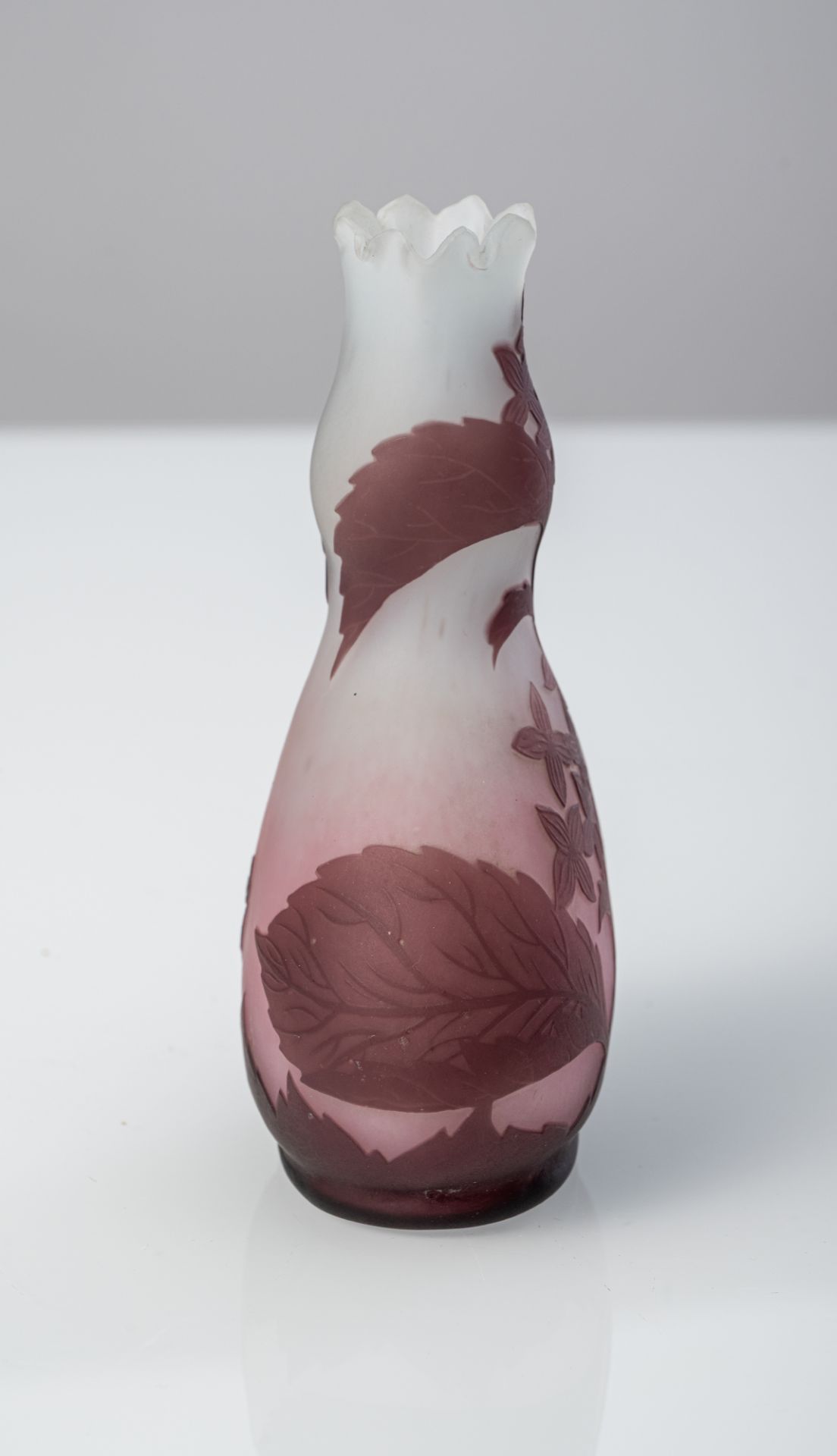 Vase mit Floraldekor - Bild 2 aus 6
