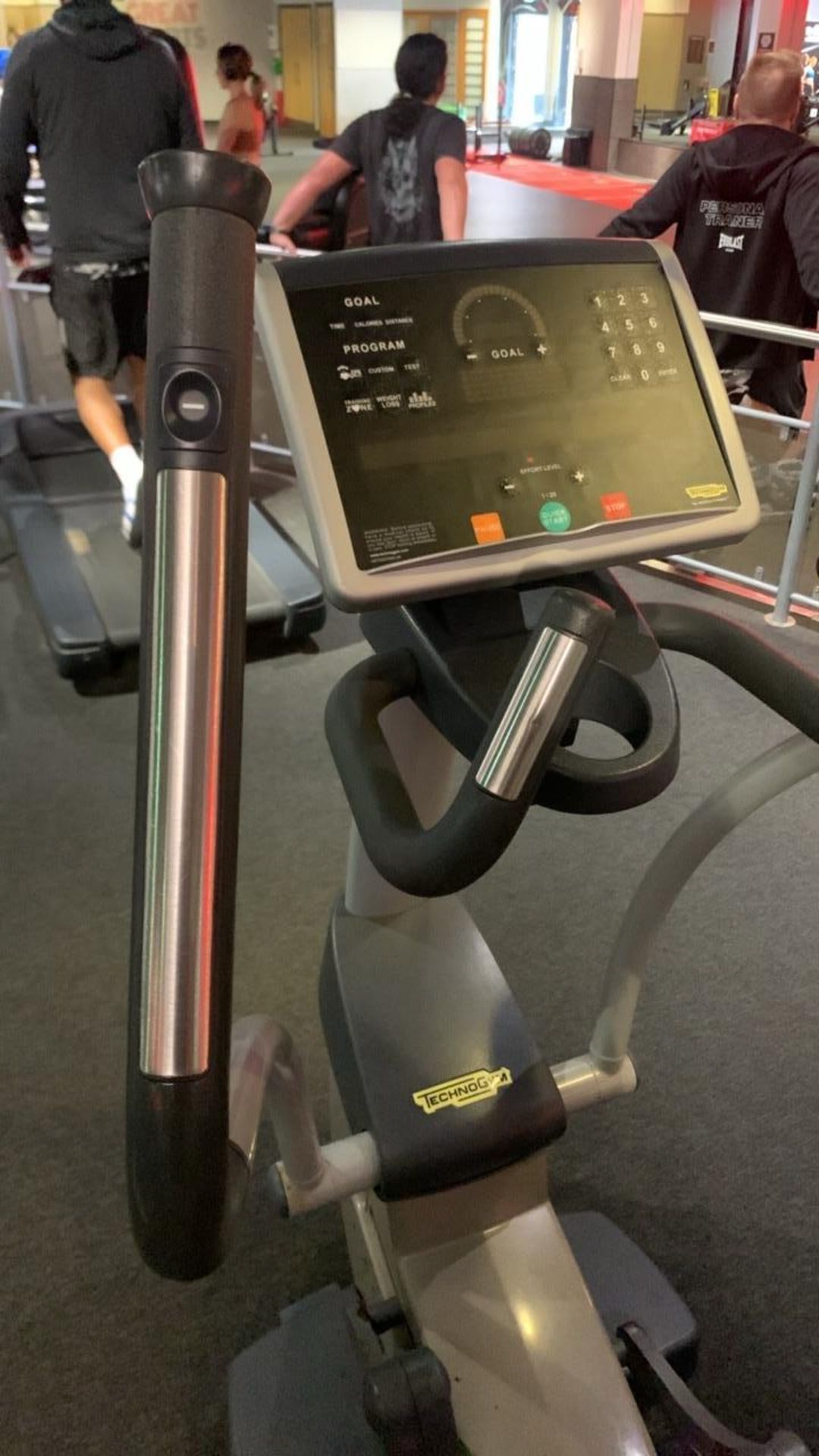 Technogym Excite 700i Synchro Cross Trainer - Image 6 of 8