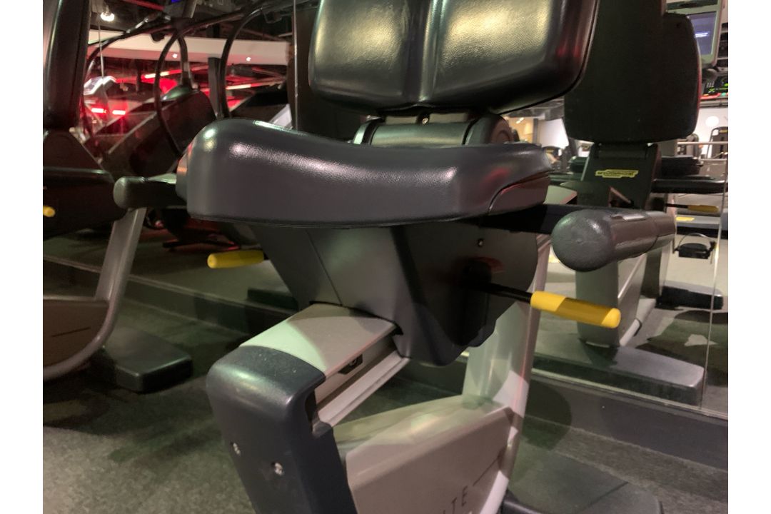 Technogym Excite 700i Recumbent Bike - Image 5 of 11