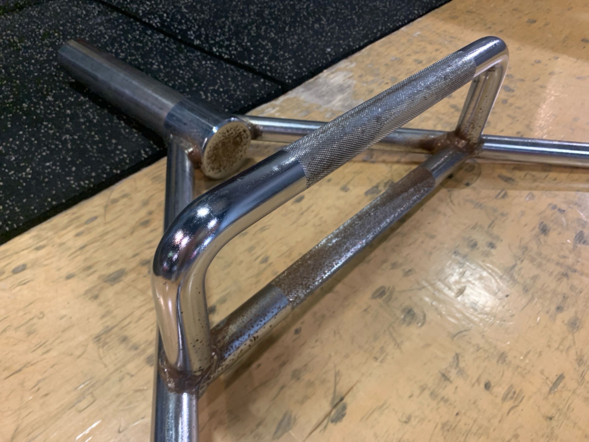Wolversons Closed Trap Bar - Image 2 of 4
