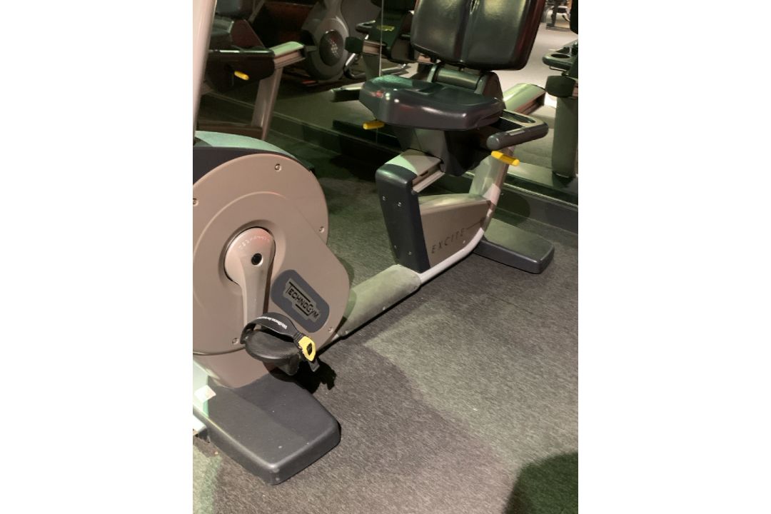 Technogym Excite 700i Recumbent Bike - Image 3 of 11