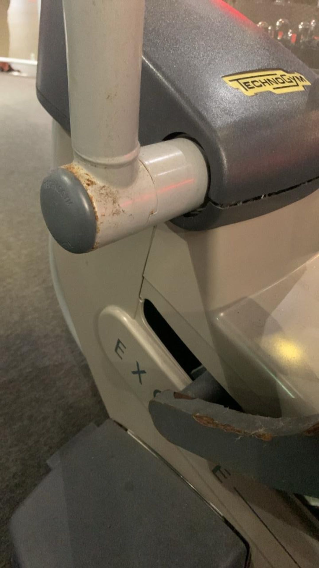 Technogym Excite 700i Synchro Cross Trainer - Image 7 of 8