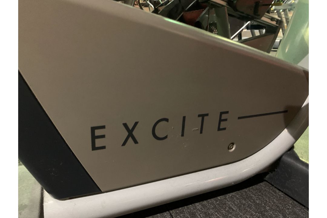 Technogym Excite 700i Recumbent Bike - Image 4 of 11
