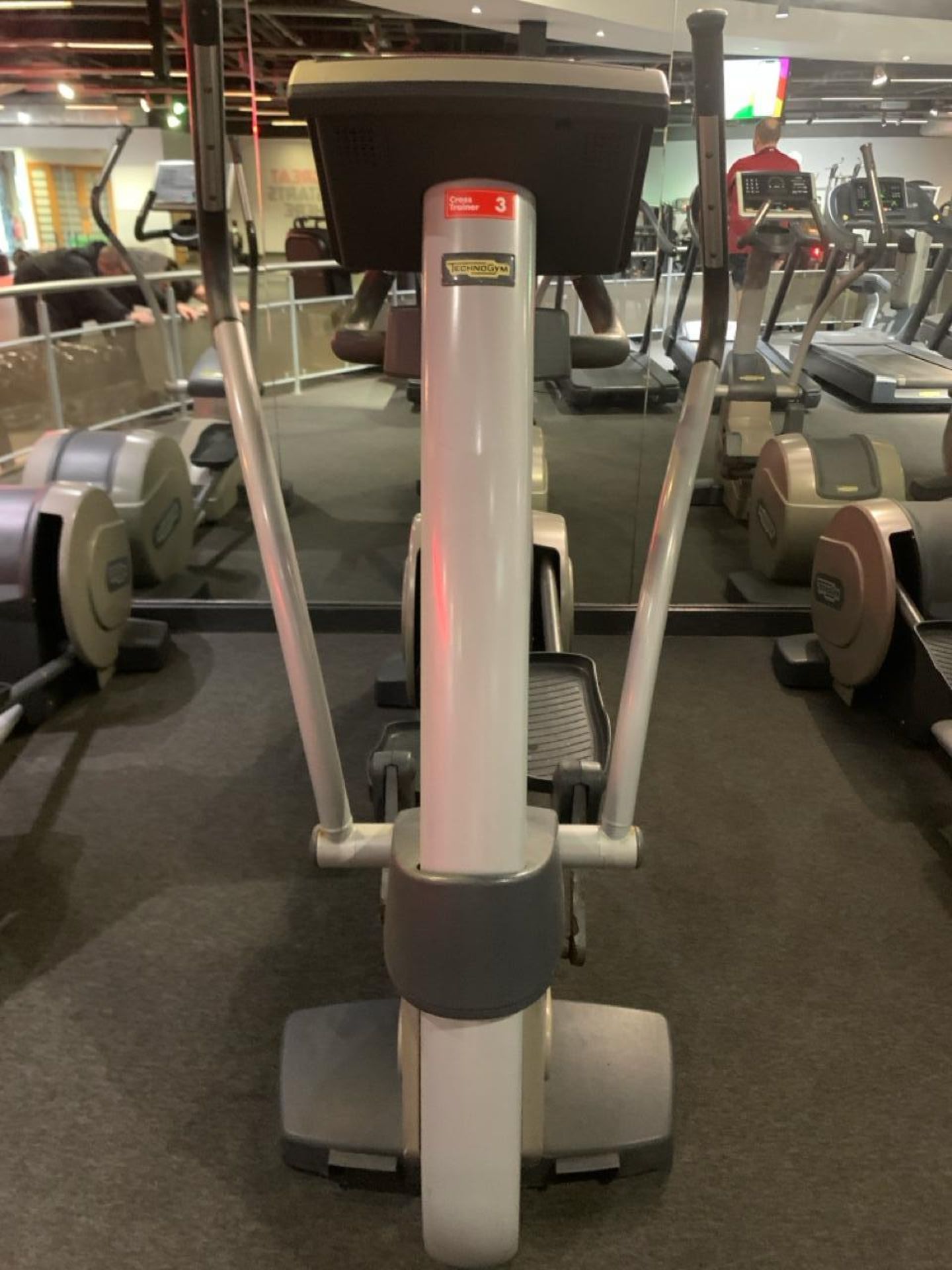 Technogym Excite 700i Synchro Cross Trainer - Image 8 of 8