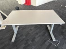 Electric Rising Desk
