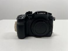 Panasonic Lumix GH4 Mirrorless Camera - No Reserve