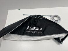 Aputure Light Box 30120 Softbox With Mount Ring And Rods - No Reserve