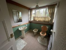 Entire Contents of Bathroom - No Reserve