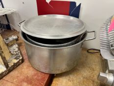 Assorted Metal Pans x2