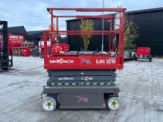 2007, SKYJACK - SJ9250RT 4x4 Scissor Lift (3,421 hours) Low Hours: Only 3,421 hours of use, ensurin