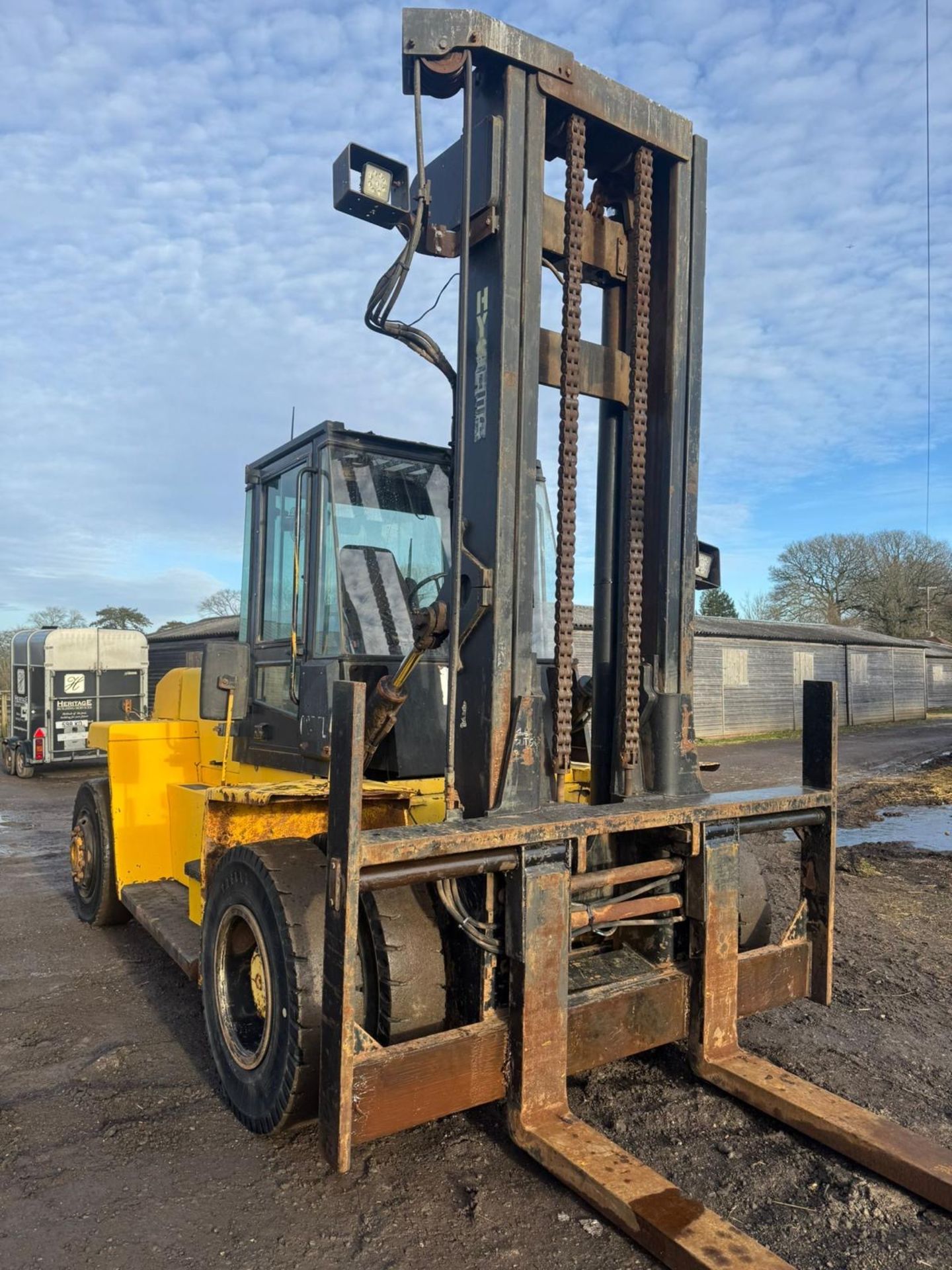1998 Hyster 16 Tonne Diesel Forklift Truck, 4650mm Lift, Fork Positioner, ONLY 2962 Hours - Image 3 of 7