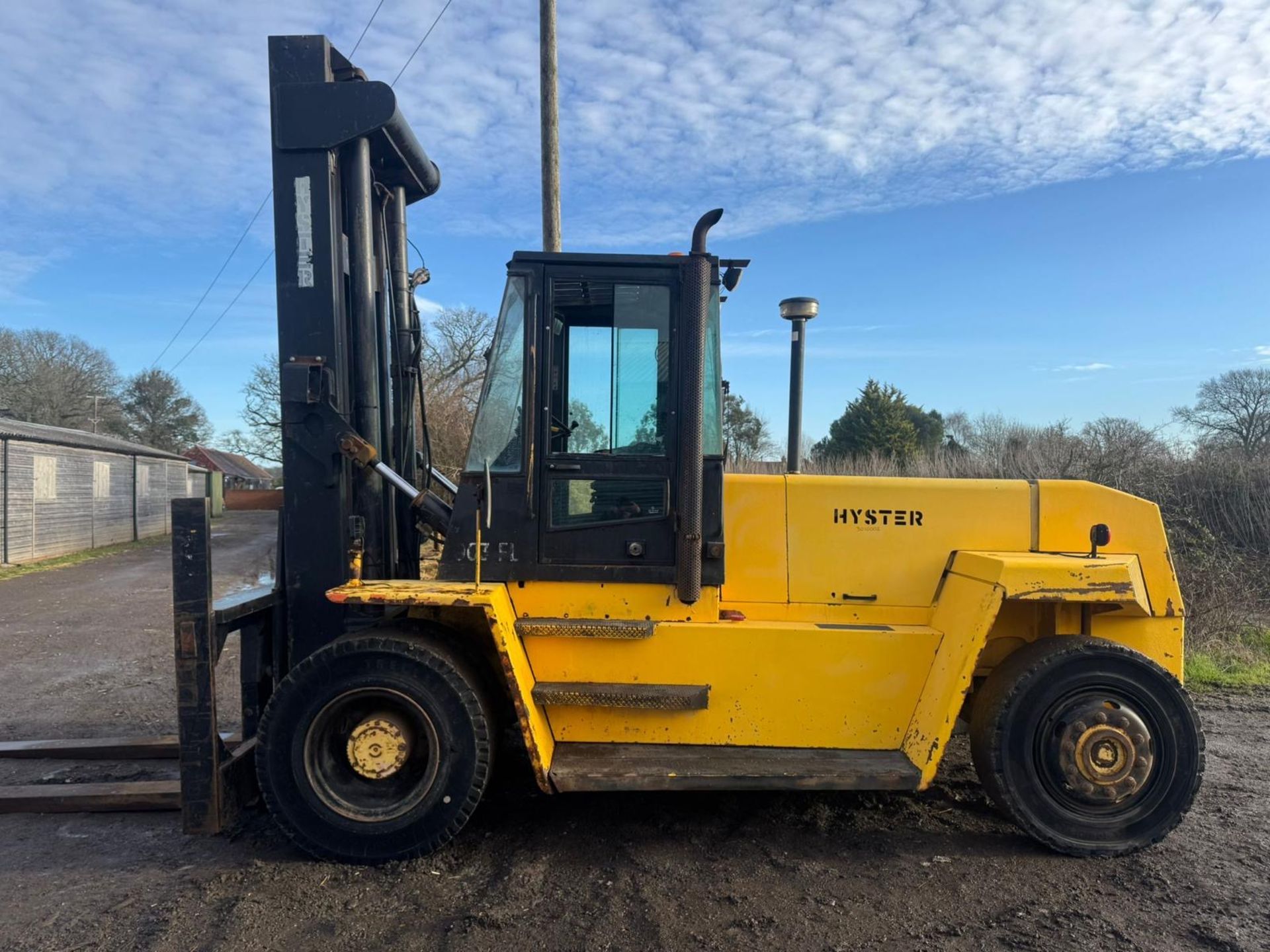 1998 Hyster 16 Tonne Diesel Forklift Truck, 4650mm Lift, Fork Positioner, ONLY 2962 Hours - Image 2 of 7