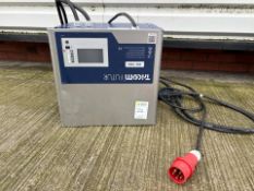 Tricom Future Charger