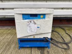SNB 2100LP Charger