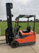 Still 1.6 Tonne Electric Forklift, 3 wheeler triple mast with side shift good battery complete w