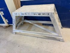 Metal Step Platform