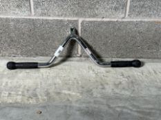 Silver Lat Pulldown V-Bar With Attachment Loop - No Reserve