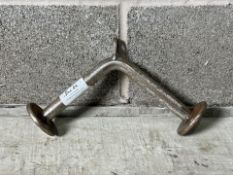 Silver V-Bar With Loop Attachment - No Reserve