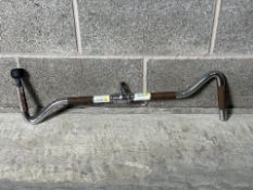 Pull Down Bar With Attachment Loop - No Reserve