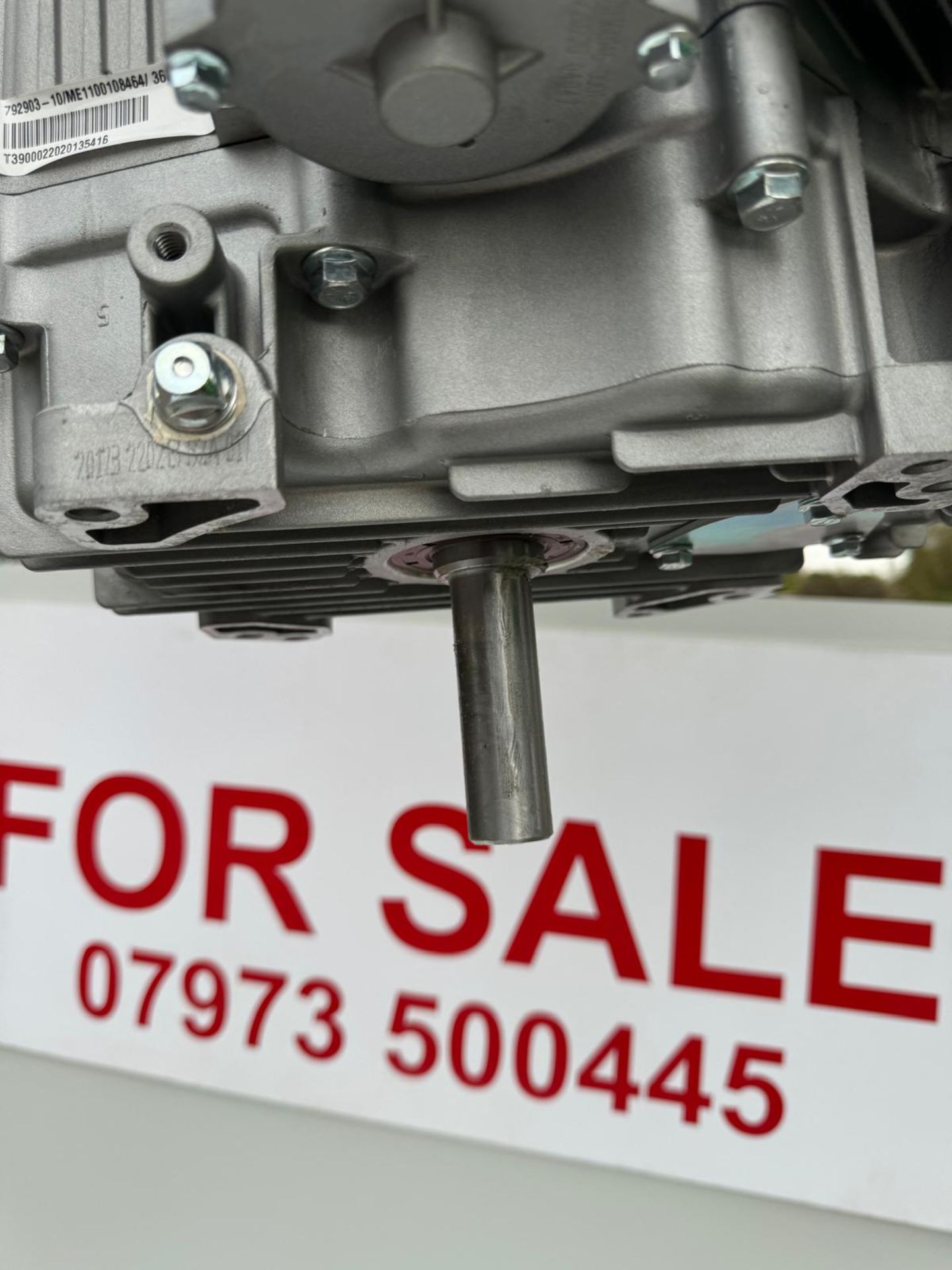 New Loncin Lawnmower Engine No Reserve LC2P80F, 764cc, 19.3hp, vertical shaft, 4 stroke, OHV, air - Image 3 of 4