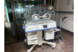 Isolette C2000 Infant Incubator - NO RESERVE