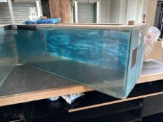 Glass Fish Tank - No Reserve