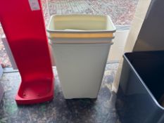 Cream Plastic Bin x3 - No Reserve