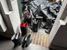 Job Lot Of Assorted Wellies - No Reserve