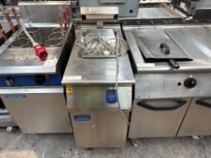 Electrolux Electric Chip Dump - No Reserve