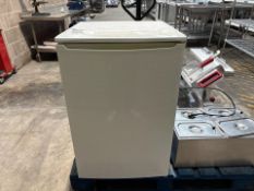 White Refrigerator - No Reserve