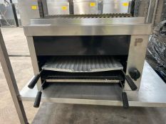 Parry Gas Grill - No Reserve