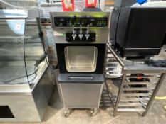 Icetro Ice Cream Maker - No Reserve