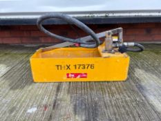 Manual Pressure Test Pump - THX17376