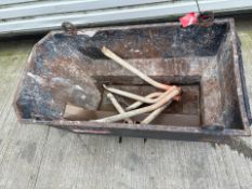 Tipping Skip - THX5935