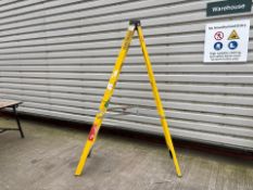 8 Tread Stepladder - THX26558