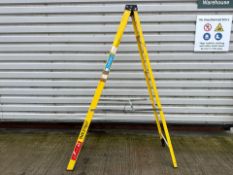 Zarges Fibreglass Swingback Stepladders THX27657