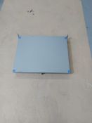 Shelf with Rail (600) - 32mm Pitch